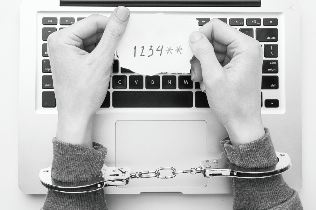 Новая схема мошенничества с «курьерами» и «сотрудниками почтовых отделений» Новая схема мошенничества с «курьерами» и «сотрудниками почтовых отделений»