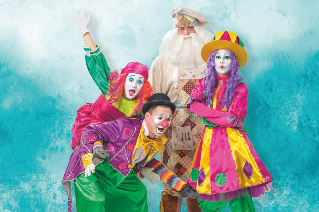 Прошли спектакли с участием Деда Мороза всея Руси